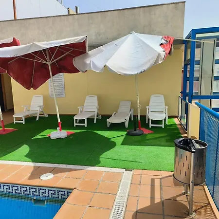 Acceso Sevilla Piscina Moderno Parking Gratis