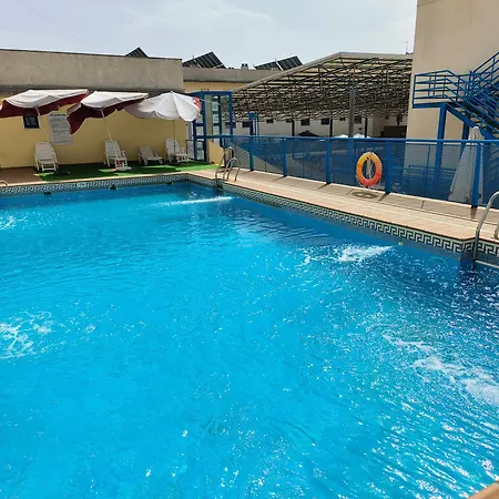 Acceso Sevilla Piscina Moderno Parking Gratis Appartamento *