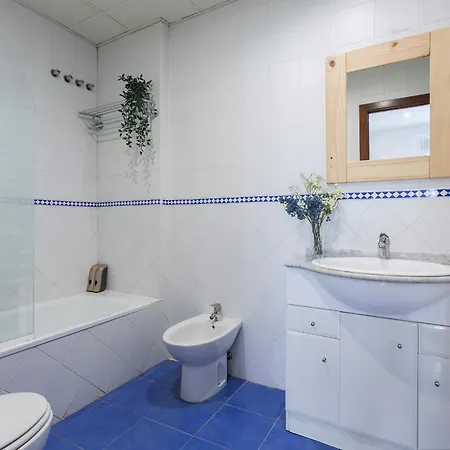 Acceso Sevilla Piscina Moderno Parking Gratis
